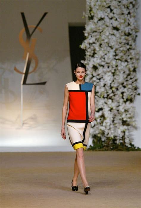 ysl 60s dres|Storia del vestito Mondrian disegnato da Yves Saint .